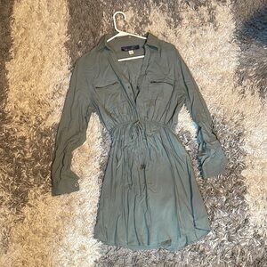Green midi dress lightly worn, buttons, cinched waist